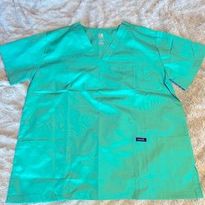 Surgical Green/ Sea Spray Scrubset… tags removed but never worn!! solid quality